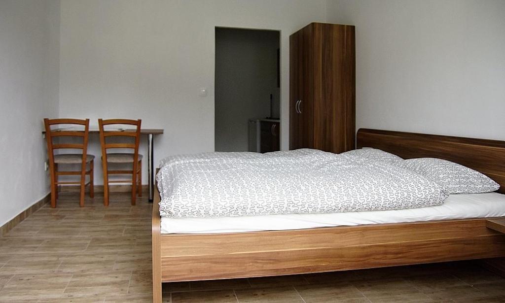 Apartmany Pod Landstejnem Stare Mesto  Rom bilde